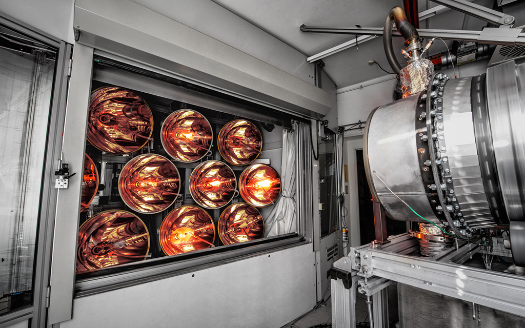 Solar heated rotary kiln at the DLR-Solar Simulator in Cologne, Image: DLR